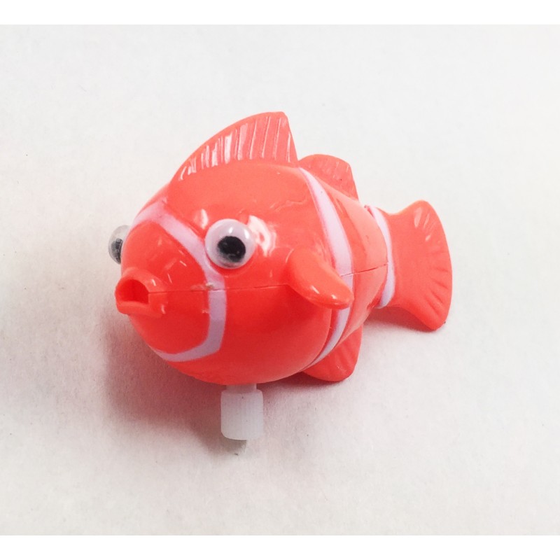 Pez naranja (Plástico a cuerda)